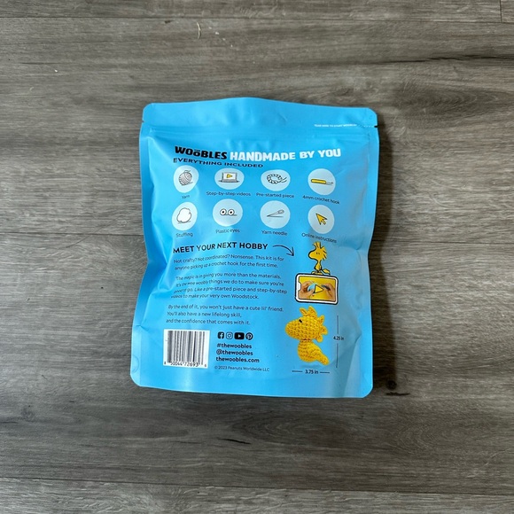 Peanuts The Woobles Crochet Kit - Picture 3 of 3